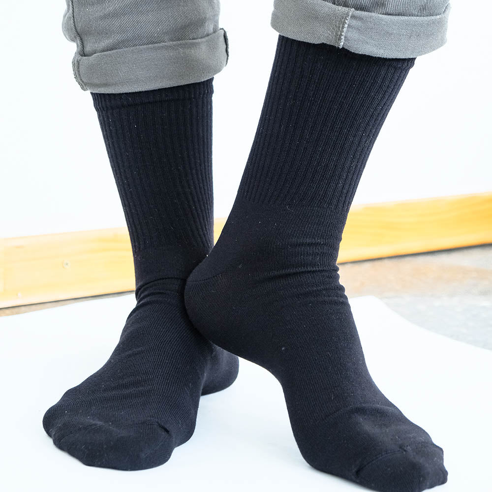 Sport black solid color socks