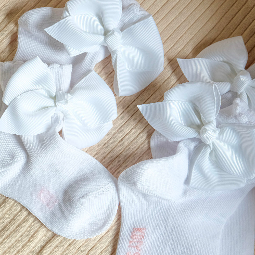 Formal socks with a white bow
